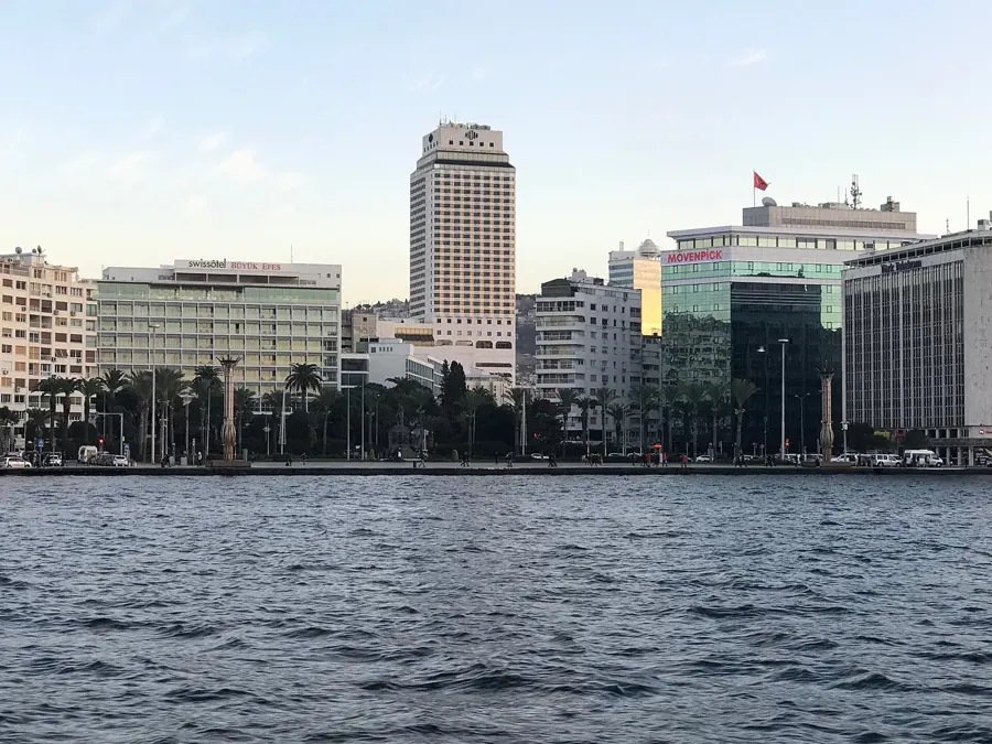 Mövenpick Hotel İzmir